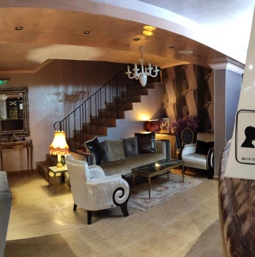 Guest House Palazzo 比亚拉 外观 照片
