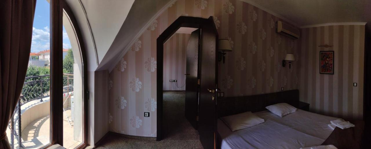 Guest House Palazzo 比亚拉 外观 照片