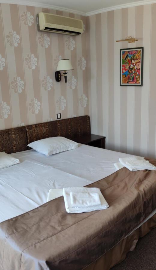 Guest House Palazzo 比亚拉 外观 照片