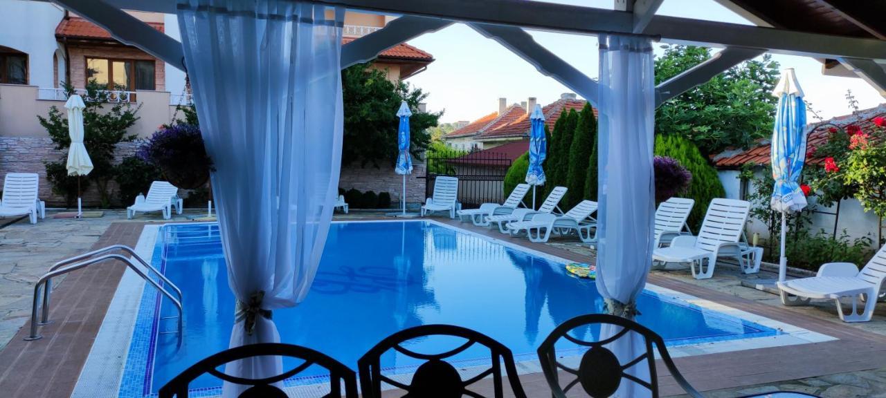 Guest House Palazzo 比亚拉 外观 照片