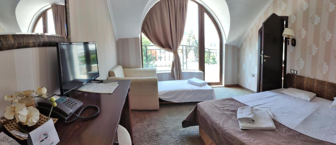 Guest House Palazzo 比亚拉 外观 照片