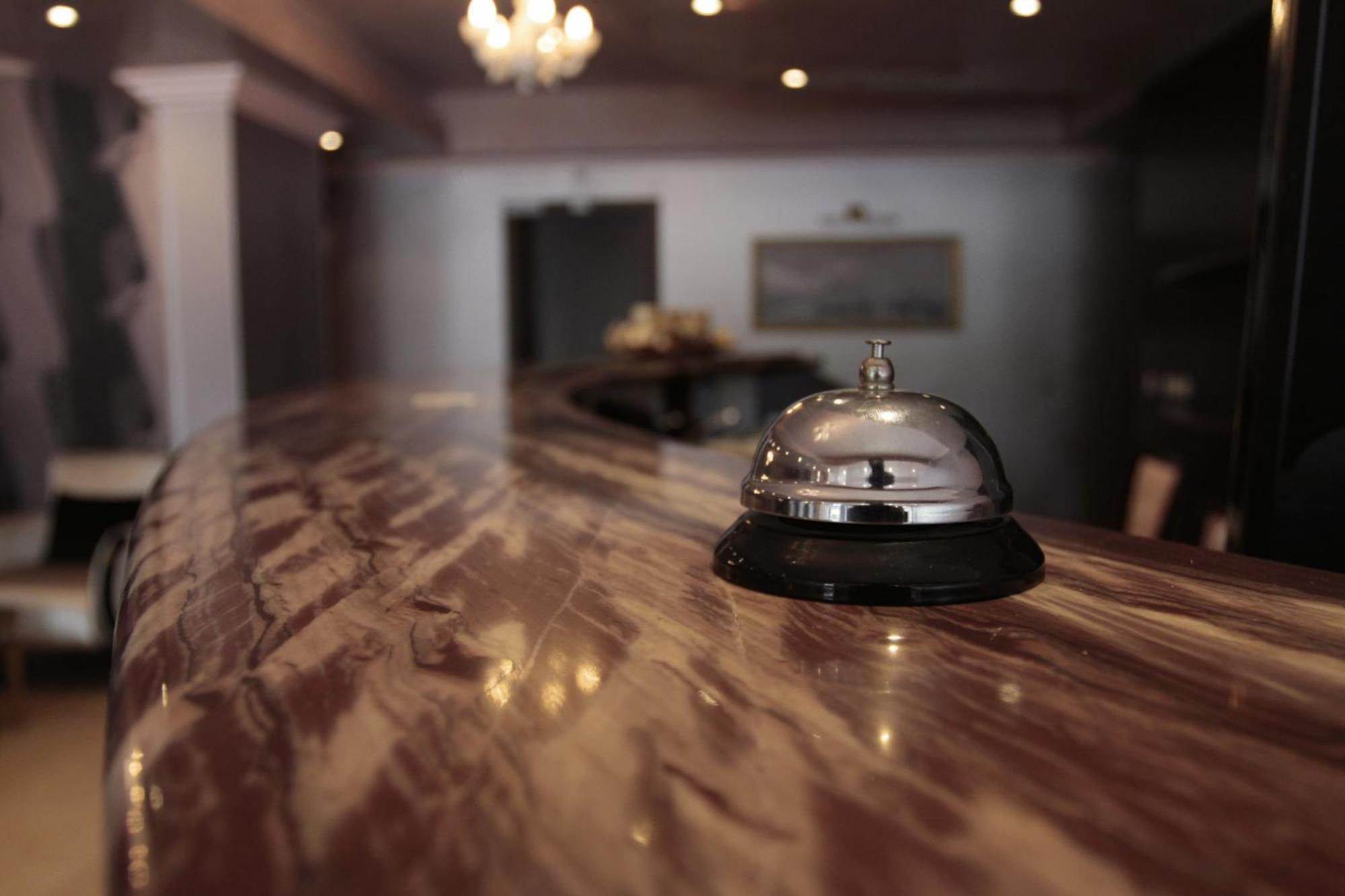 Guest House Palazzo 比亚拉 外观 照片