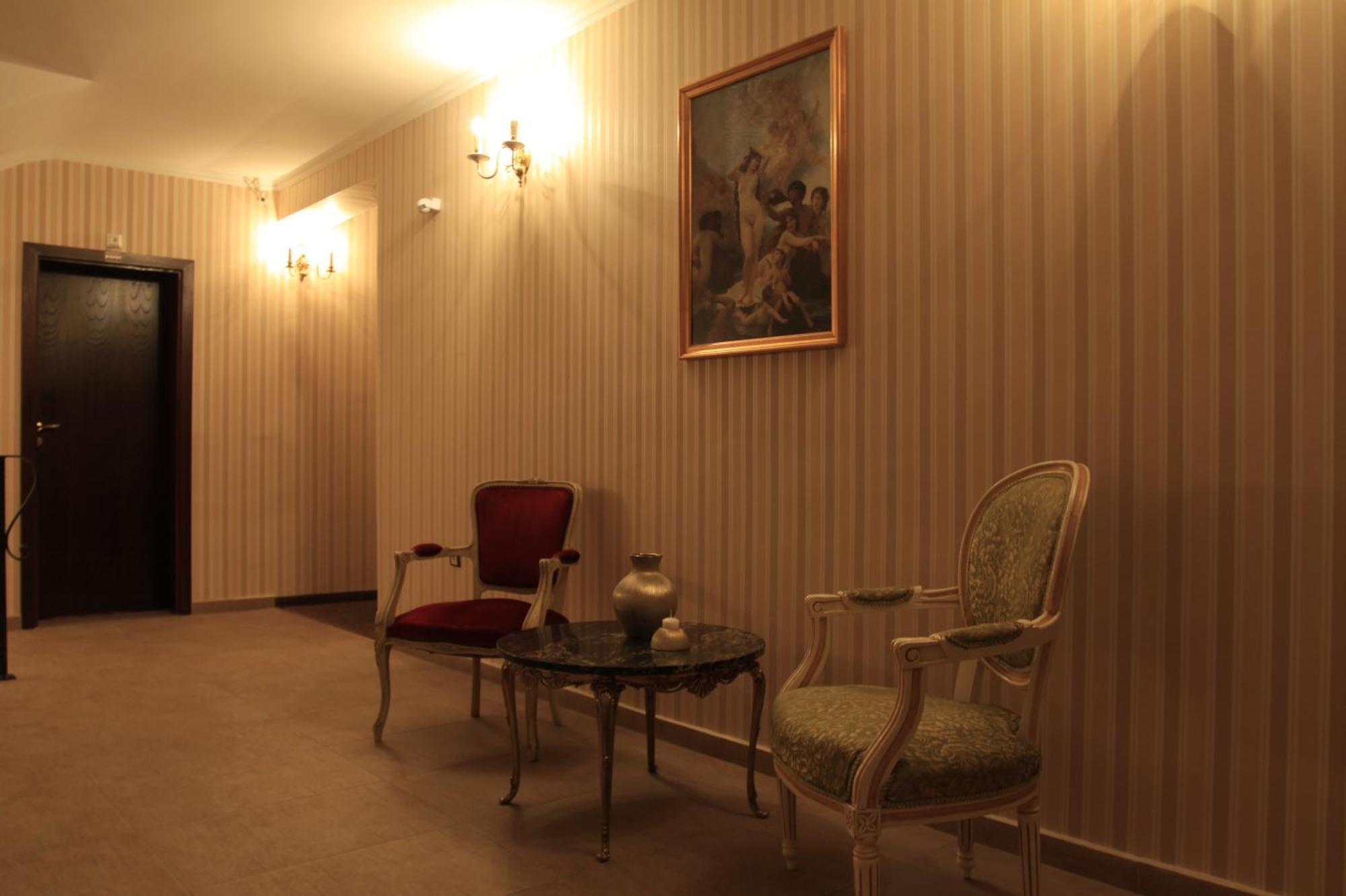 Guest House Palazzo 比亚拉 外观 照片