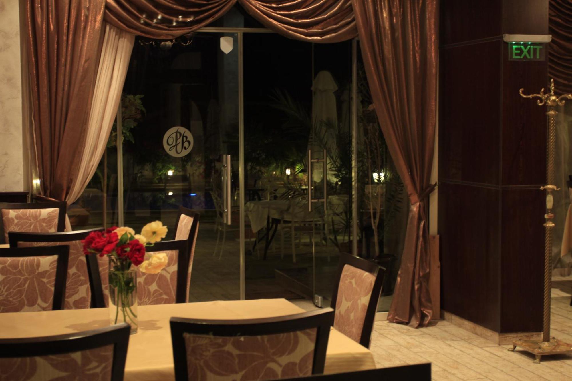Guest House Palazzo 比亚拉 外观 照片