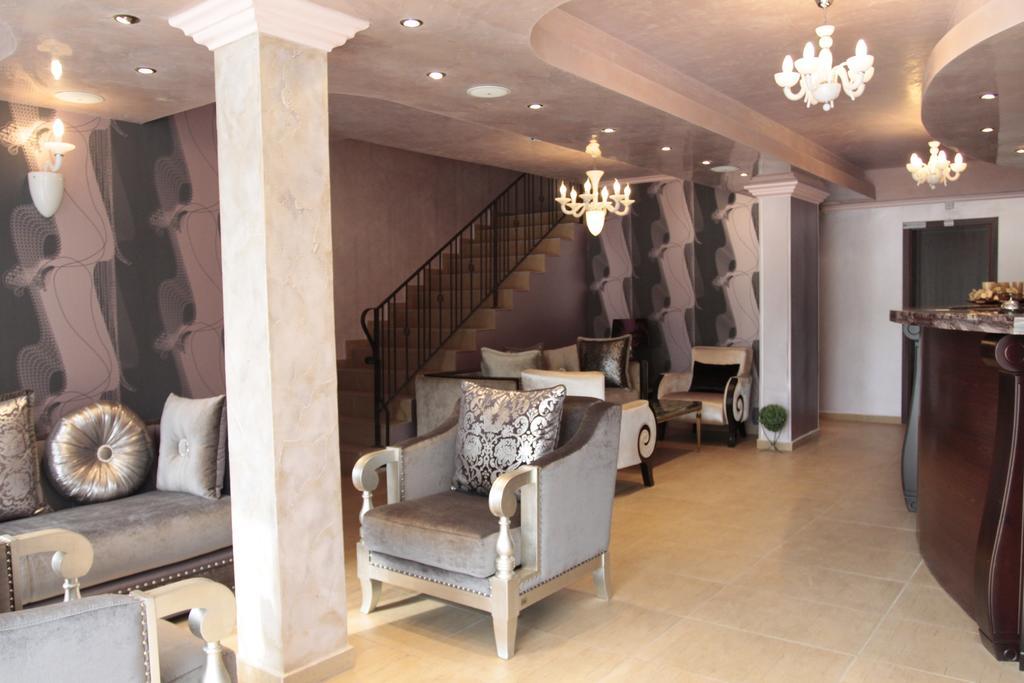 Guest House Palazzo 比亚拉 外观 照片